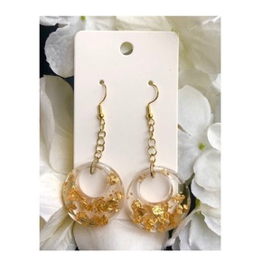 Pendiente de resina epoxi de venta Premium Aspecto excelente Nuevo diseño Pendiente de joyería para mujer Buen acabado Pendiente de resina de calidad de exportación - Product Image 1