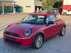 <span class=keywords><strong>MINI</strong></span> <span class=keywords><strong>Cooper</strong></span> <span class=keywords><strong>S</strong></span> sportif et dynamique, 2.0L 4 cylindres turbocompressé, Hatchback d'occasion 2025 |   Volant à gauche |   Faible kilométrage |   Expédition mondiale - Product Image 1