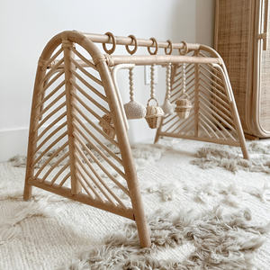 Tapis de jeu pour bébé en rotin fabriqué à la main activité de jeu gym bébé gymnases et tapis de jeu avec jouets suspendus logo personnalisé accepté - Product Image 2