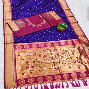 Sari de Seda Banarasi Suave VASTRA COTTAGE con Zari Natural, Pallu Meenakari Rico, Borde Tejido Meenakari y Borlas de Diseño - Product Image 6