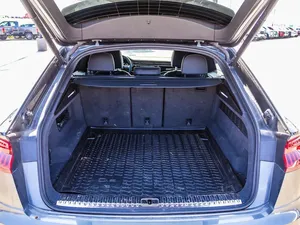 Usado 2023 Audi Q8 55 Premium Plus - Product Image 2