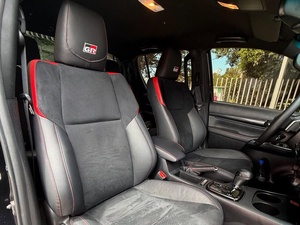 โตโยต้า ไฮลักซ์ GR ปี 2023 ตัวท็อป ครบชุด - Product Image 2