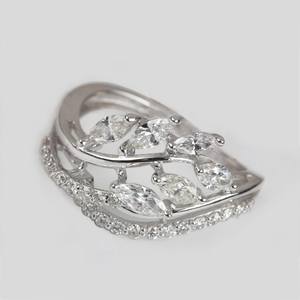 Anillo de Boda con Diamante Cultivado en Laboratorio en EE. UU., Diseño de Hoja Marquise, Oro Sólido de 14K, Joyería Nupcial Inspirada en la Naturaleza - Product Image 3