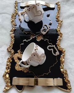 HARDENER Plateau de service en résine époxy fait à la main Essentiels de cuisine uniques pour la maison Restaurant Hôtel Plateaux de service décoratifs - Product Image 1