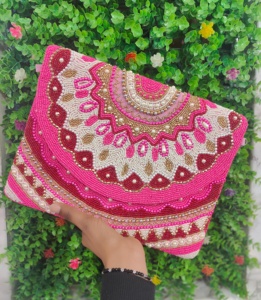 Bolso de mano con cuentas de caramelo bordado bohemio listo para fiesta para bodas étnicas cenas festivas vacaciones en la playa Noche de moda - Product Image 1