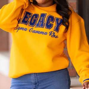 Sudadera Varsity de Invierno para Mujer Gold Legacy, Sudadera de Algodón Suave, Estilo Universitario, Ropa Informal para el Campus - Product Image 4