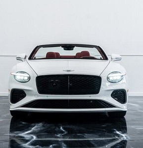 Bentley Continental GTC Speed AWD Híbrido Convertible 2025 con Asientos de Cuero - Product Image 1