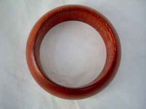 Brazalete de Moda de Lujo para Mujer y Color Marrón Natural de Alta Calidad - Product Image 5