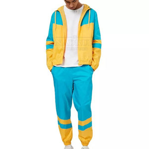 Conjunto de Sudadera con capucha cortavientos de estilo deportivo con cremallera frontal completa Conjunto cortavientos con carcasa exterior resistente al agua - Product Image 1