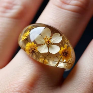 Bague élégante en bois et résine, bijoux de luxe modernes, finition en bois et époxy artisanale, boîte de rangement pour les fêtes, couleur et taille personnalisées - Product Image 1