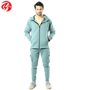Nouveaux survêtements d'entraînement de jogging à la mode personnalisés ensemble de sweat-shirt et de jogging pour hommes 100% survêtements en coton du Pakistan - Product Image 3