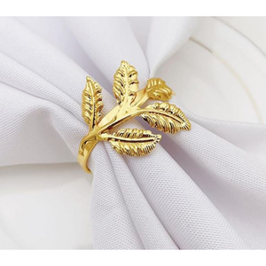 Nouveau porte-serviettes en métal en forme de feuille de conception antique porte-mouchoirs couleur or pour la table de mariage au prix de grossiste - Product Image 1
