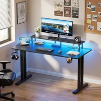 Bureau de jeu RGB avec éclairage LED réglable, surface en fibre de carbone, support d'écran détachable, multiprise intégrée, pour ordinateur de bureau et jeux