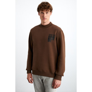Sweat-shirt imprimé à col haut en coton biologique doublé de polaire pour homme GRIMELANGE Chasey - Product Image 1