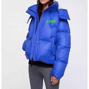 Blouson d'hiver personnalisé pour femme, col montant, coupe courte, en PU, avec logo, blouson matelassé personnalisé pour femme - Product Image 5