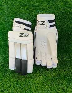 High Quality Customizable <b>Cricket</b> <b>Gloves</b> with Size and Color Options Featuring Personalized Logo - Product Image 1