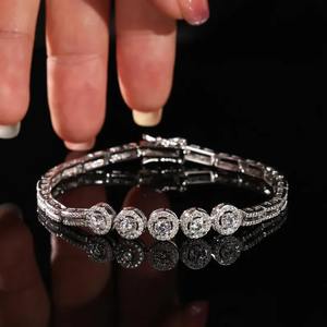 สร้อยข้อมือเงินแท้ 925 ประดับเพชรโมอิสซาไนต์ ของขวัญสำหรับเธอ - Product Image 3