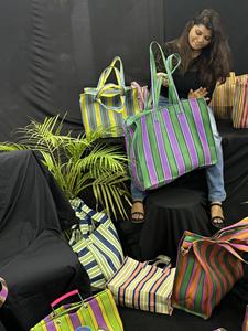 Sacs à provisions en PP recyclé sur le marché du nylon indien avec pochette Sac à linge durable en plastique polypropylène fabriqué en Inde - Product Image 5