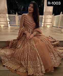 Estilo indio y paquistaní Faux Georgette Anarkali Lehenga Choli con hilo y secuencia de trabajo y Georgette Work Dupatta Set - Product Image 4