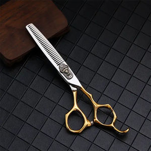 Kit de ciseaux de coiffeur couleur or et argent Rasoir de coiffeur personnalisé et cisaille amincissante Ensemble de ciseaux en acier et métal de 5.5 pouces - Product Image 3