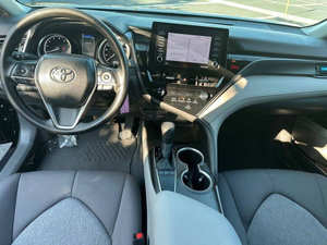 Voiture d'occasion abordable 2024 Toyota Camry LE LHD - Product Image 4