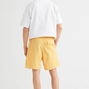 Pantalones cortos de estilo callejero para hombre logotipo personalizado de alta calidad al por mayor mejor material con patrón sólido de tarifa barata - Product Image 3
