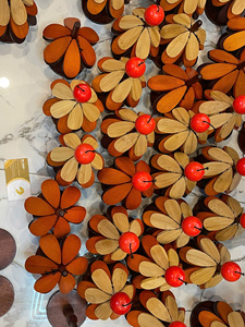 Juego de Salvamanteles Navideños de Madera Hechos a Mano con Diseño de Plantas, Decoración para el Hogar Reutilizable y Ecológica - CARYLN - Product Image 6