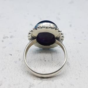 Anillo de boda de plata 925 sólida de diseñador hecho a mano impresionante piedra preciosa amatista perla de corte ovalado artesanal para aniversarios - Product Image 3