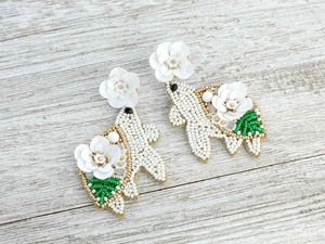 Boucles d'oreilles élégantes pour femmes, fabriquées à partir de perles de verre 100% naturelles, qualité supérieure et design élégant et attrayant pour un usage quotidien - Product Image 2