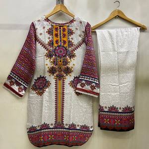 Kurtis Viscos Bordados para Mujer con Diseños Elegantes a Precios de Mayoreo \ Kurtis para Mujer en India - Product Image 3