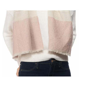 INC International Concepts Sciarpa da donna in pelliccia colorblock grigia a quadri di dimensioni regolari - Product Image 3