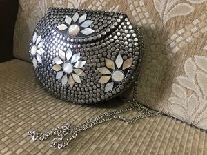 Pochette en acier incrusté de nacre artisanale | Sac à main de soirée élégant pour mariages, fêtes et occasions spéciales - Product Image 2