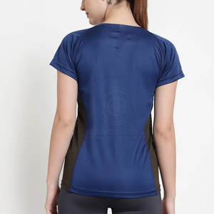 เสื้อยิมที่ให้ความสบายระบายอากาศได้ดีและให้ความรู้สึกเบาสบาย พร้อมสัมผัสภายในที่นุ่มนวลและทรงที่สมดุล - Product Image 5