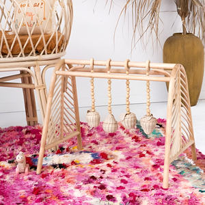 Nouveau-né bébé accessoires meilleure vente rotin meubles articles enfants chambre jouer activité de gym avec ensemble de jouets suspendus - Product Image 5
