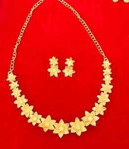 24K chapado en oro Dubai Vintage moda joyería conjunto pendientes brazaletes peines broches en Material de cobre para EE. UU. - Product Image 3