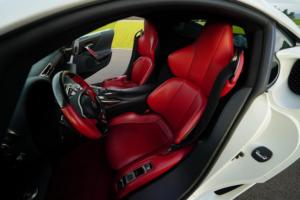 Sử Dụng 2012 Lexus LFA Sedan Tự Động LHD Ngọc Trai Trắng Bên Ngoài Màu Đỏ/Đen Da Nội Thất 4.8L V10 Turbo 8L AWD Ánh Sáng Da R18 - Product Image 2