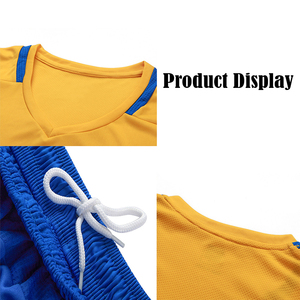 Ensemble d'uniformes de football personnalisés : Maillot et short imprimés, séchage rapide, respirant, en polyester, avec nom et lettres de l'équipe - Product Image 2
