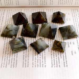 Pirámide de cristal de labradorita azul Natural hecha a mano Geometría Sagrada Chakra curación Aura espíritu piedra para amor meditación piedra preciosa - Product Image 2