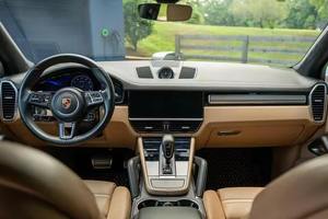 TURBBO SUPER CLEAN 2023 CAYENNE TURBBO PRÊT À ÊTRE EXPÉDIÉ - Product Image 2