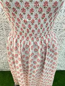 Hermoso vestido de algodón hecho a mano para mujer, túnicas indias con estampado de bloques ligeros, silueta suelta elegante, informal para verano Natural - Product Image 2