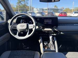 Potente Chevrolet Colorado ZR2 2024 de segunda mano, cabina doble, 4x4, volante a la izquierda, techo solar, arranque remoto, asientos de cuero, paquete tecnológico - Product Image 5