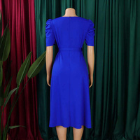 Robe crayon polyvalente en polyester et élasthanne avec tissu respirant et coupe confortable, idéale pour le bureau et les événements professionnels