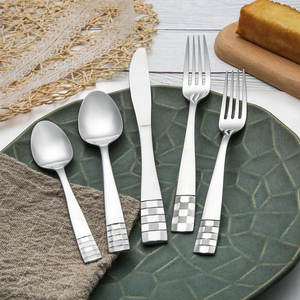 Juego de Cubiertos de Acero Inoxidable Premium, Colección de Utensilios de Cocina Sofisticados, Estilo Espejo, Ecológico para Fiestas Formales - Product Image 3