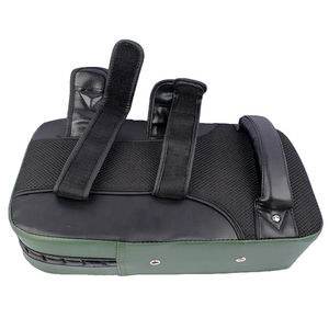 Top vente de haute qualité pour hommes Art martial coup de pied bouclier personnalisé en gros tenue décontracté tailles anti-dérapant caractéristique pour le Taekwondo boxe - Product Image 3