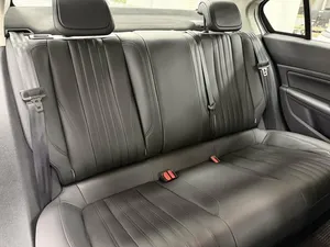 2022 DUNFENG Fkag Sedan AWD Lithium <b>Battery</b> R18 Tires Double Drive Motor Leather Seats Rear <b>Camera</b> Panoramic Sunroof LED - Product Image 4