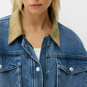 Veste en jean déchirée courte de haute qualité pour femmes Bleu moyen Boutonnée Décontractée Tissu en jean tissé - Product Image 4