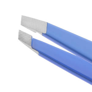 La pince à épiler réutilisable en acier inoxydable de qualité supérieure REMEDA saisit tous les cheveux disponibles en différentes couleurs - Product Image 2