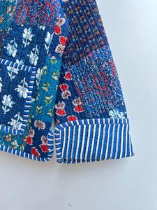 เสื้อแจ็คเก็ตสตรีทแวร์แบบเย็บติดกันลายบูร์ฟี ทำมือจากอินเดีย ผ้าฝ้าย 100% สำหรับทุกเพศ ผลิตตามแบบ ODM เป็นมิตรกับสิ่งแวดล้อม ตกแต่งด้วยกระดุม ถักโครเชต์ ให้ความอบอุ่น - Product Image 5