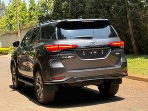 โตโยต้า ฟอร์จูนเนอร์ ปี 2024 มือสอง - Product Image 5