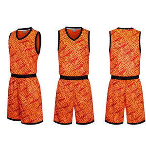Uniforme de basket-ball personnalisé par sublimation, matière respirante à séchage rapide avec nom et numéro personnalisés pour l'équipe - Product Image 1